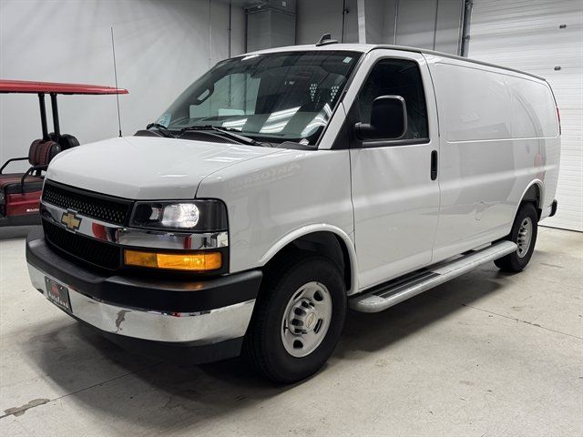 Used 2025 Chevrolet Express 2500 w/ Driver Convenience Package RWD image 3