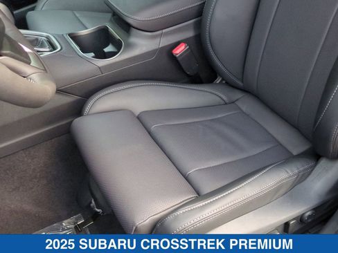 Certified 2025 Subaru Crosstrek 2.0i Premium image 9