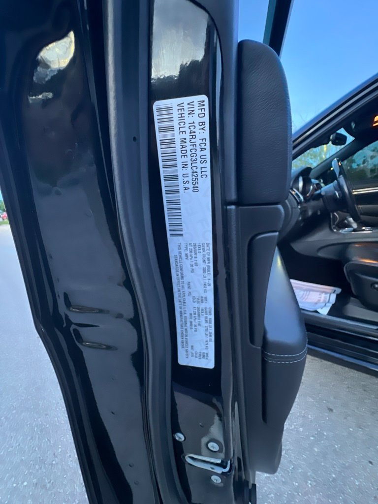 Used 2020 Jeep Grand Cherokee Overland AWD/4WD image 35