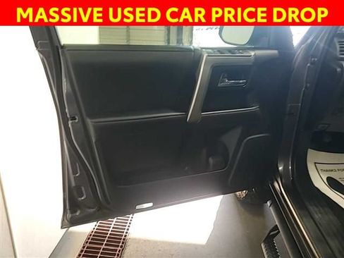 Used 2021 Toyota 4Runner SR5 Premium AWD/4WD image 4