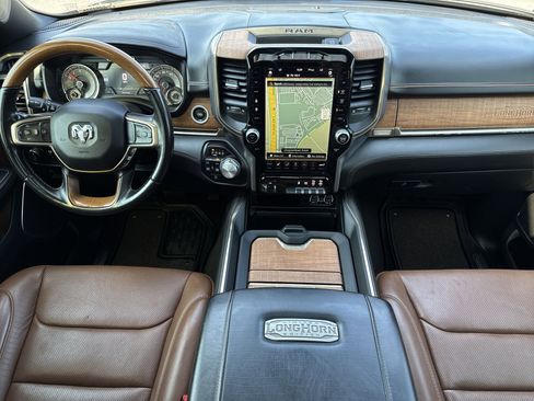 New 2023 GMC Savana 2500 w/ Driver Convenience Package image 28