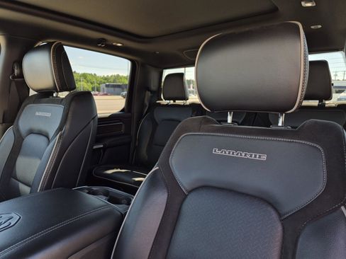 Used 2024 RAM 1500 Laramie AWD/4WD image 15