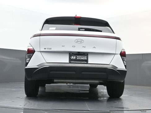Certified 2025 Hyundai Kona SEL FWD image 23