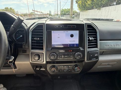 Used 2021 Ford F350 XLT AWD/4WD image 17