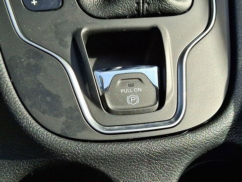 Certified 2022 Jeep Cherokee Latitude Lux image 28