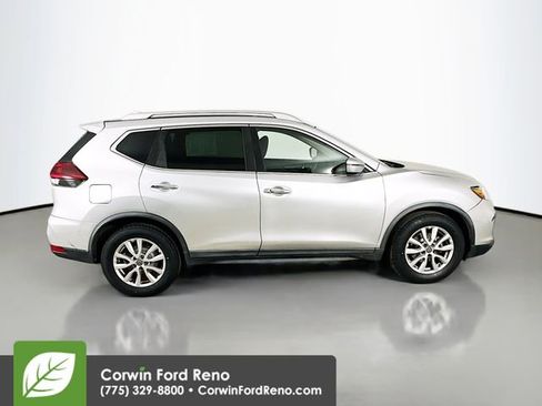 Used 2019 Nissan Rogue SV FWD image 8