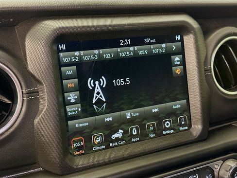 Used 2021 Jeep Wrangler Sahara w/ Cold Weather Group image 21