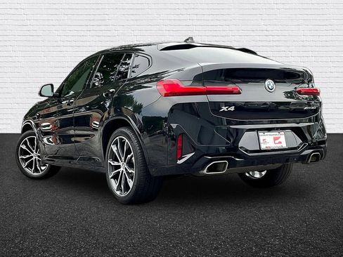 Used 2022 BMW X4 xDrive30i w/ M Sport Package AWD/4WD image 4