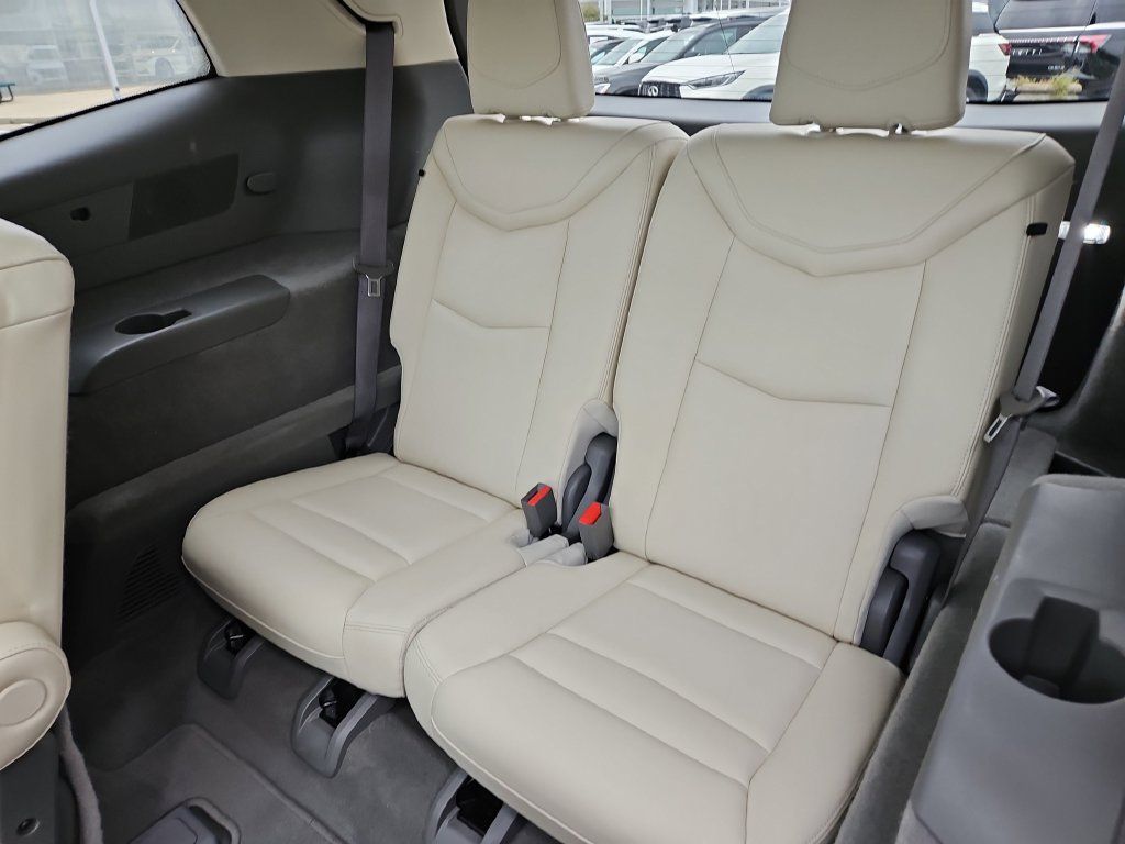 Used 2020 Cadillac XT6 Premium Luxury FWD image 27