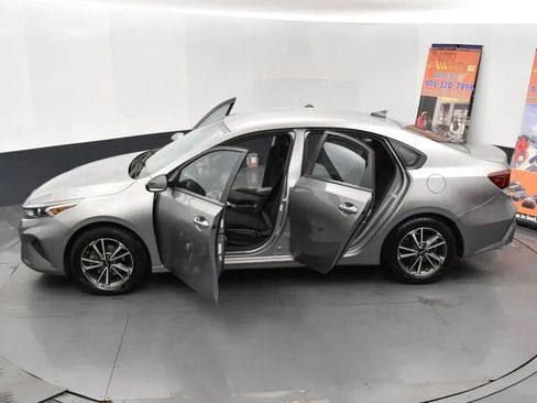 Used 2023 Kia Forte LXS image 7