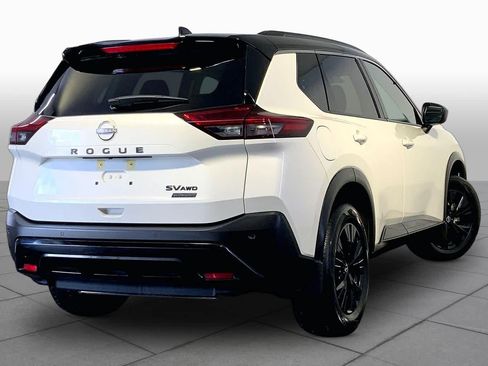 Used 2023 Nissan Rogue SV w/ SV Premium B Package AWD/4WD image 13