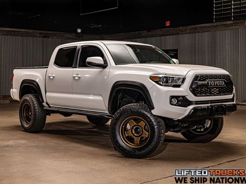 Used 2021 Toyota Tacoma TRD Off-Road w/ Technology Package AWD/4WD image 1