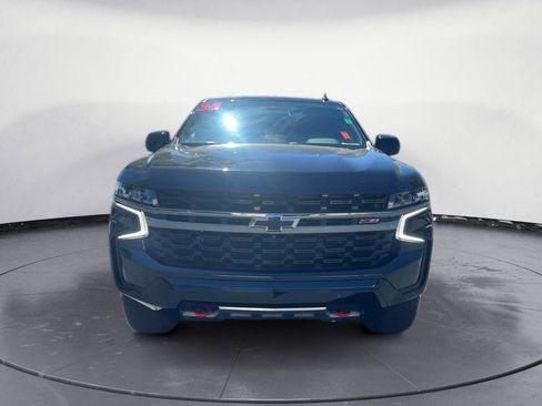 Used 2022 Chevrolet Tahoe Z71 w/ Luxury Package AWD/4WD image 2