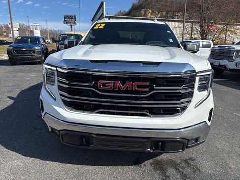 Used 2022 GMC Sierra 1500 SLT w/ SLT Convenience Package image 8