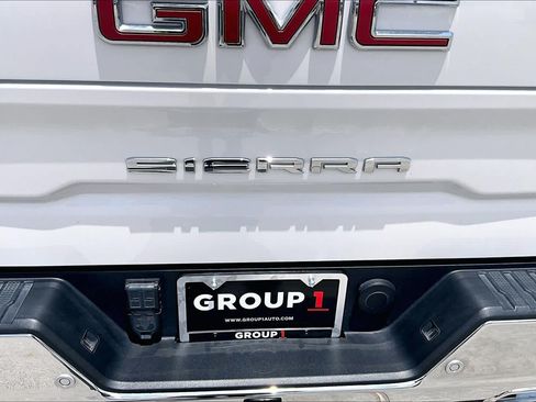 Used 2024 GMC Sierra 1500 SLT AWD/4WD image 31