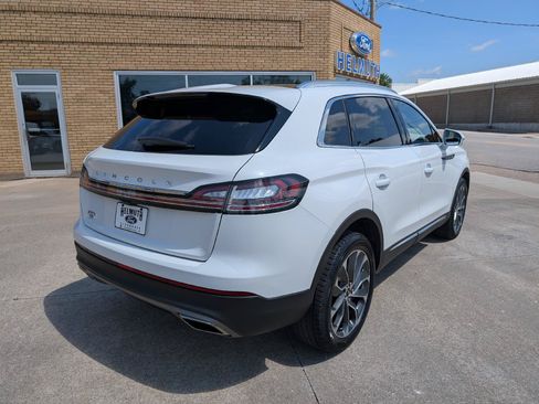 Used 2022 Lincoln Nautilus Reserve AWD/4WD image 5
