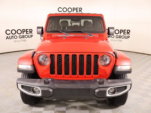 Used 2022 Jeep Gladiator Sport AWD/4WD image 8