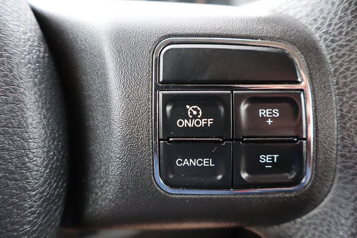 Used 2012 Jeep Liberty Sport w/ Driver Convenience Group AWD/4WD image 31