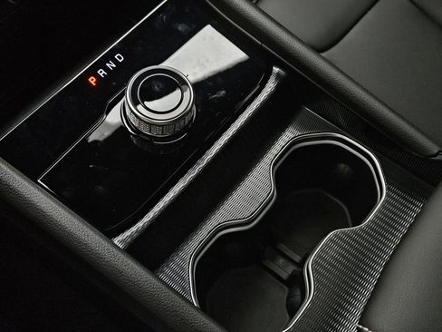 New 2026 Jeep Grand Cherokee Limited RWD image 21