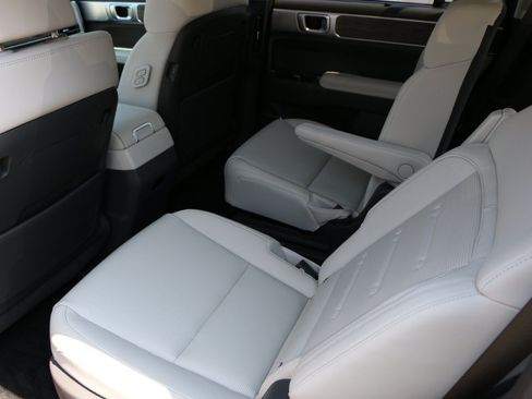 Used 2025 Hyundai Santa Fe Calligraphy FWD image 32