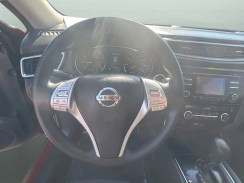 Used 2016 Nissan Rogue SV FWD image 27