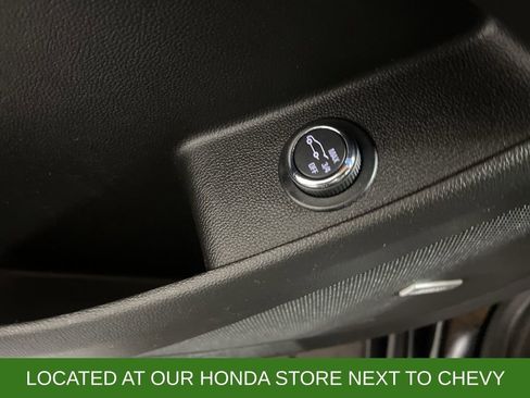 Used 2022 Chevrolet Traverse High Country image 16