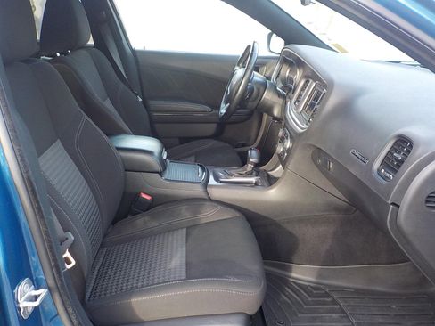 Used 2021 Dodge Charger SXT w/ Blacktop Package image 16