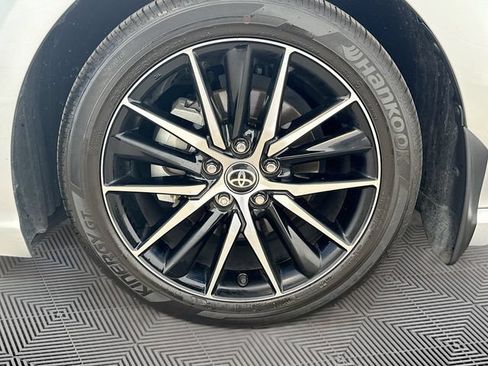 Used 2024 Toyota Camry SE FWD image 28