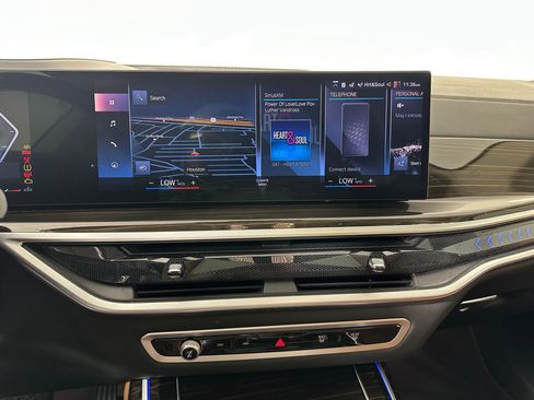 Used 2023 BMW X7 xDrive40i w/ Premium Package image 42