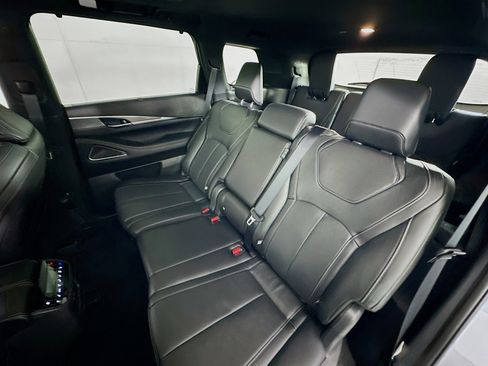 Used 2025 INFINITI QX60 Luxe w/ Black Edition AWD/4WD image 23