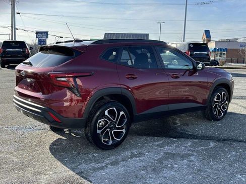 Used 2025 Chevrolet Trax RS image 5