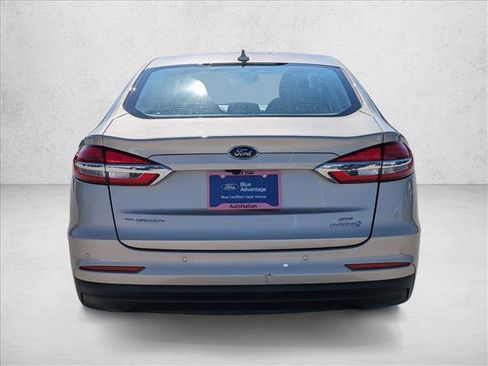 Used 2019 Ford Fusion SE FWD image 6