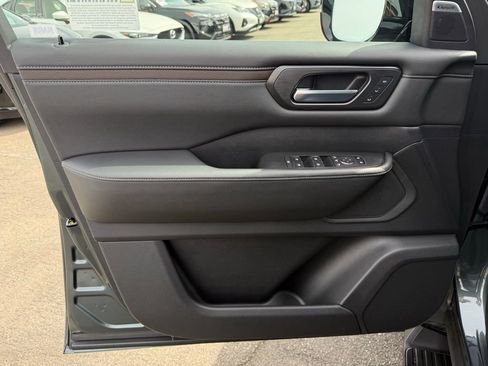 Certified 2026 Nissan Armada SL w/ Captain's Chari Seat Package RWD image 19