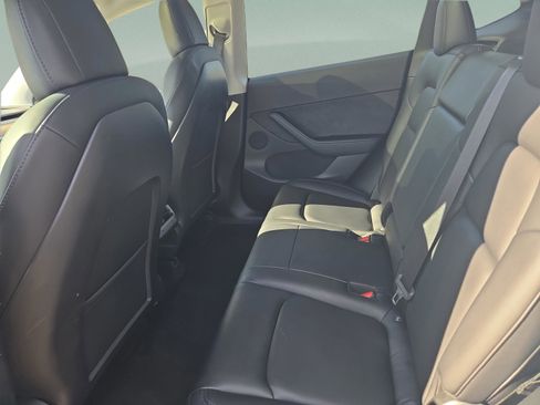 Used 2020 Tesla Model Y Long Range image 22