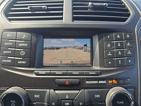 Used 2017 Ford Explorer XLT AWD/4WD image 25