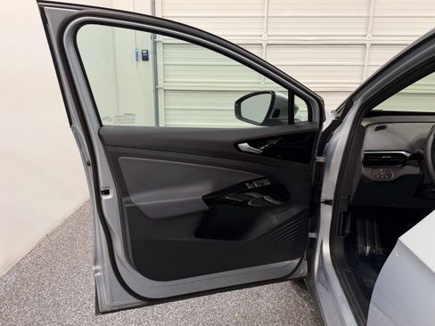 Used 2022 Volkswagen ID.4 Pro AWD/4WD image 19