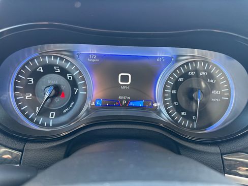 Used 2023 Chrysler 300 Touring L w/ Popular Equipment Group image 17