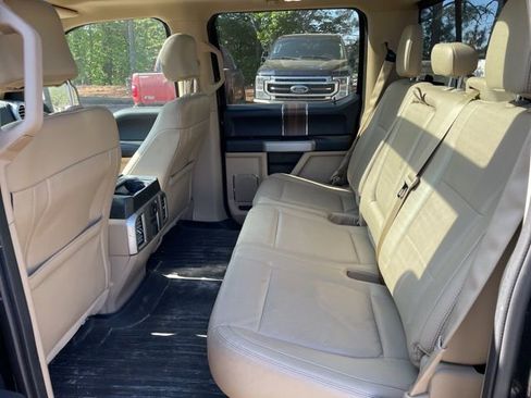 Used 2016 Ford F150 Lariat w/ Equipment Group 502A Luxury image 8