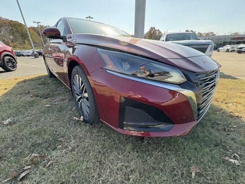 New 2025 Nissan Altima 2.5 SL FWD image 3