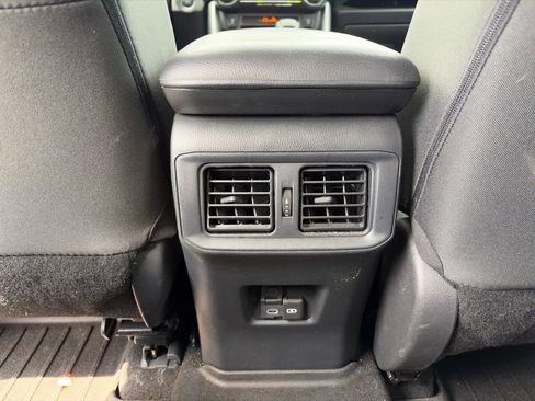 Used 2025 Toyota RAV4 XLE image 9