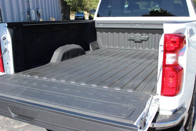 Used 2024 Chevrolet Silverado 2500 LT w/ Convenience Package AWD/4WD image 15