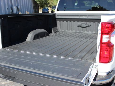 Used 2024 Chevrolet Silverado 2500 LT w/ Convenience Package AWD/4WD image 15