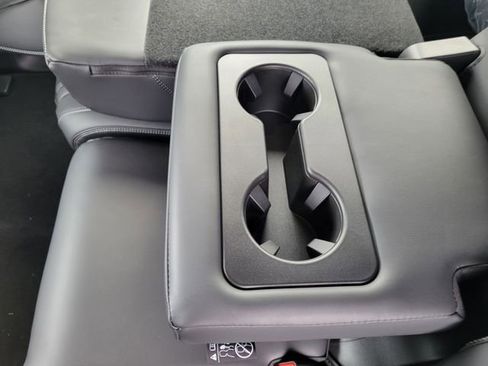 New 2025 Nissan Armada PRO-4X image 38