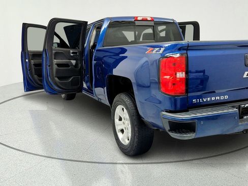 Used 2018 Chevrolet Silverado 1500 LT w/ All Star Edition AWD/4WD image 11