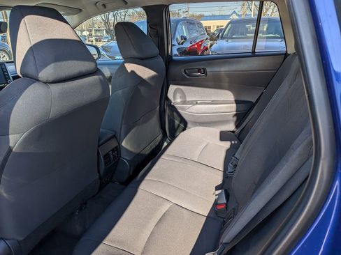 Certified 2022 Toyota Corolla Cross LE image 9