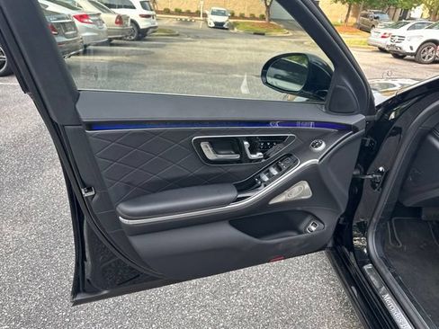 Used 2025 Mercedes-Benz S 580e 4MATIC Sedan image 13
