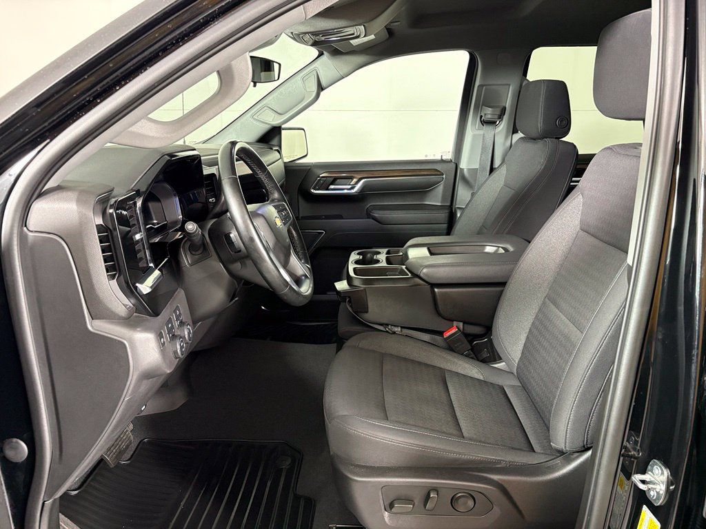 Certified 2023 Chevrolet Silverado 1500 LT AWD/4WD image 18