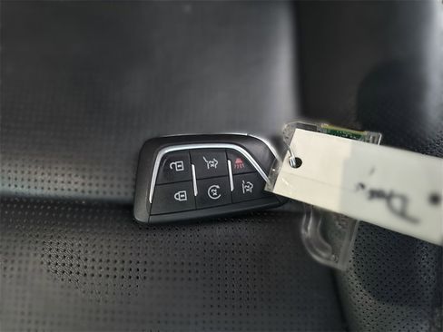 Used 2024 Cadillac Escalade ESV Premium Luxury w/ Performance Package image 37