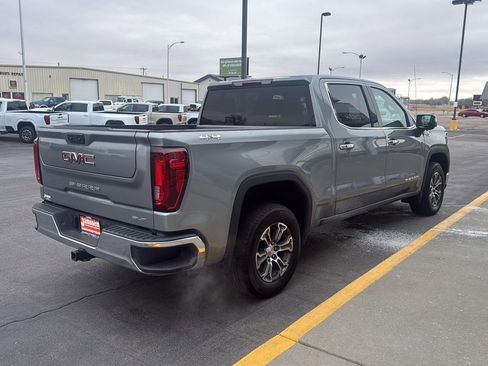 Used 2025 GMC Sierra 1500 SLT image 8