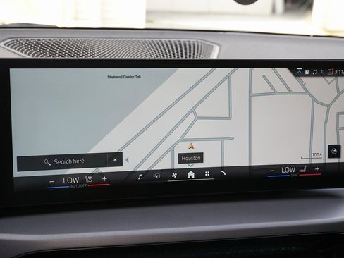 Used 2025 BMW 230i Coupe image 8